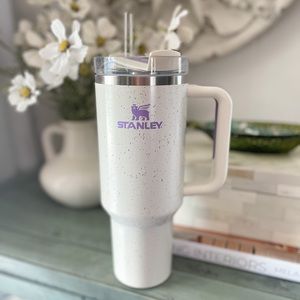 NWOT | 40oz Stanley Tumbler | Crème Speckle